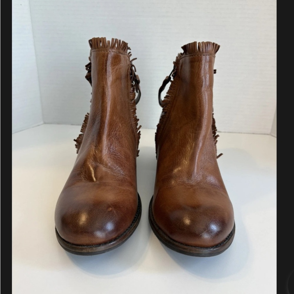 DIBA true Brown Leather Ankle Boots with Lace-Up Design